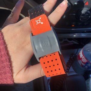 orange theory heart rate monitor with charger